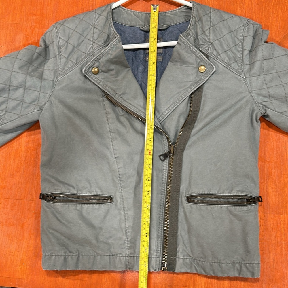 Gap moto jacket, quilted, great for spring or fall. No longer fits - Picture 5 of 6